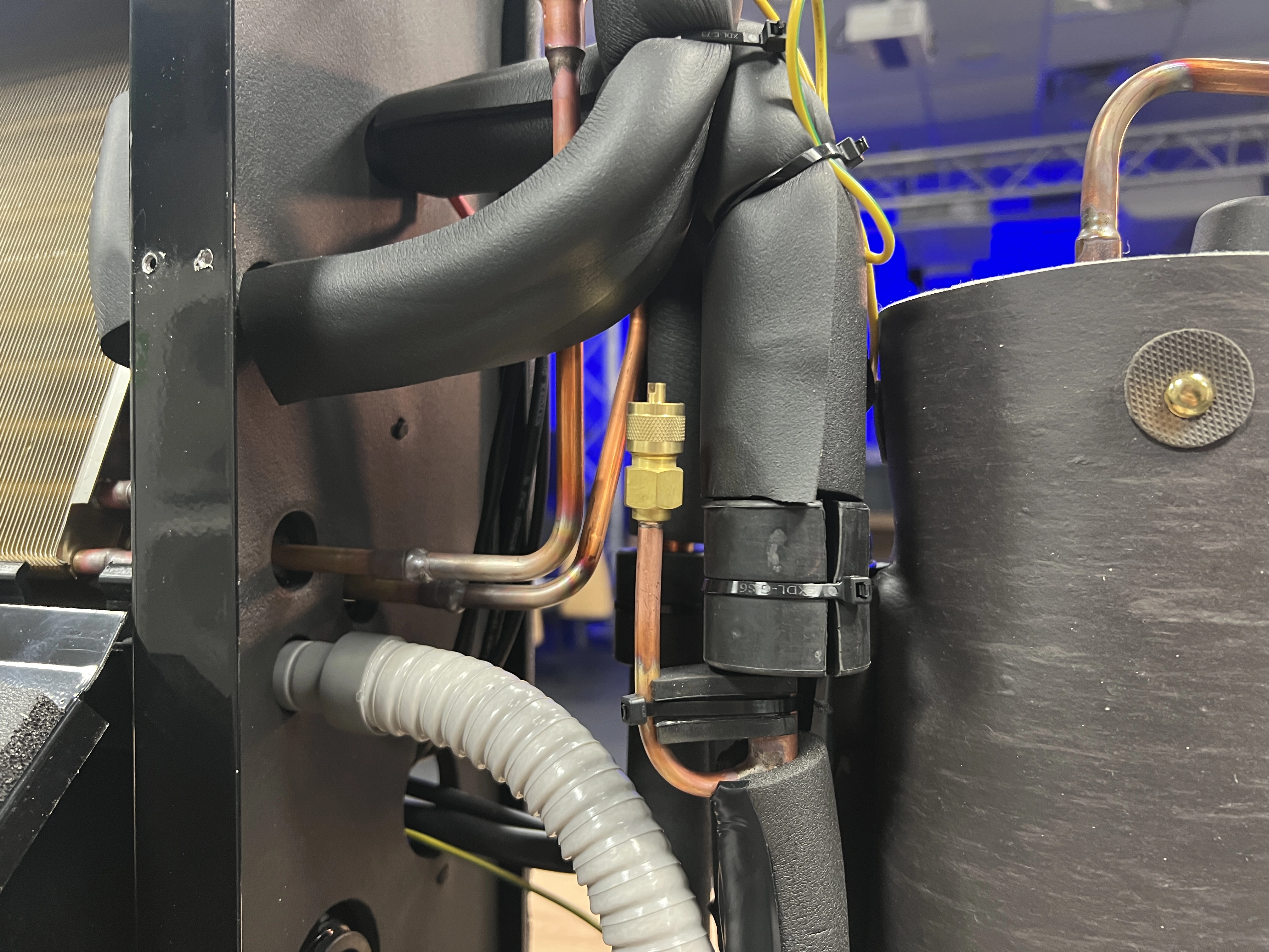 Канальный осушитель для бассейнов защита от конденсата Mycond MSHAC